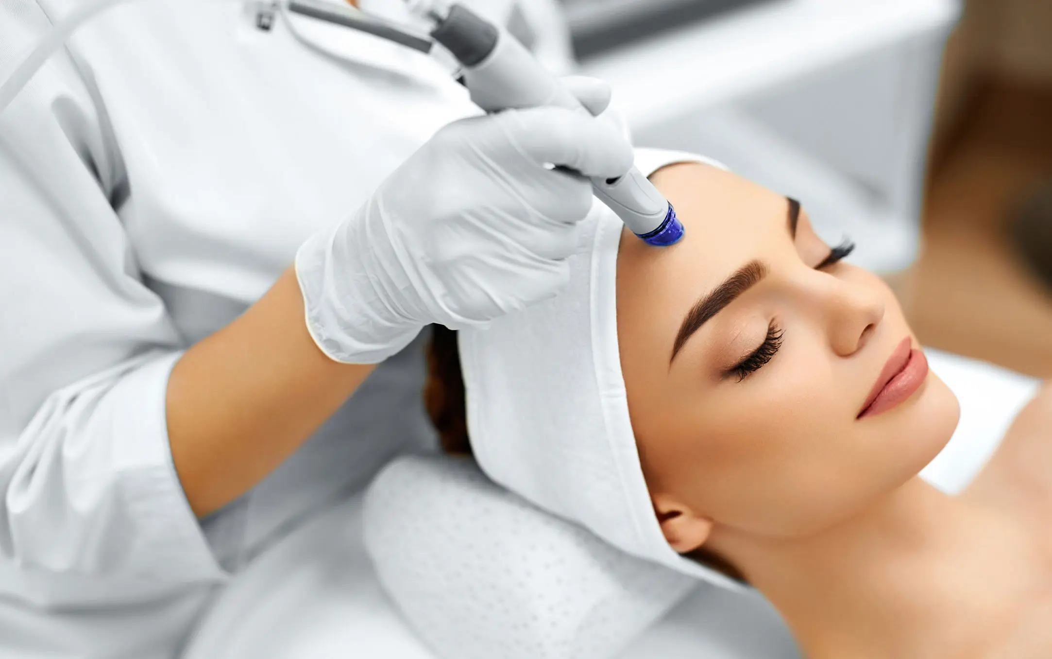 What Is Collagen Lift Therapy and How Can It Help Ageing, Loose Skin Bognor Regis?